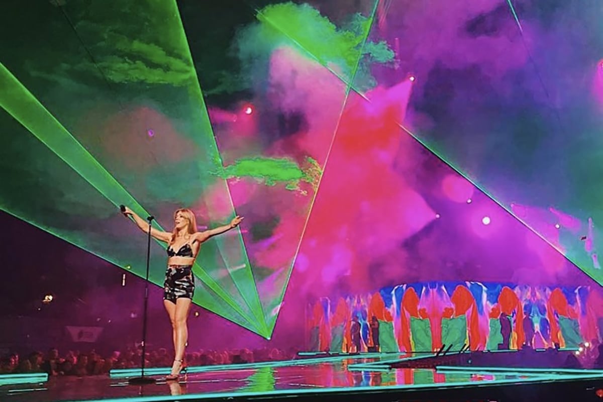 RADIO 1 – OUT OUT LIVE