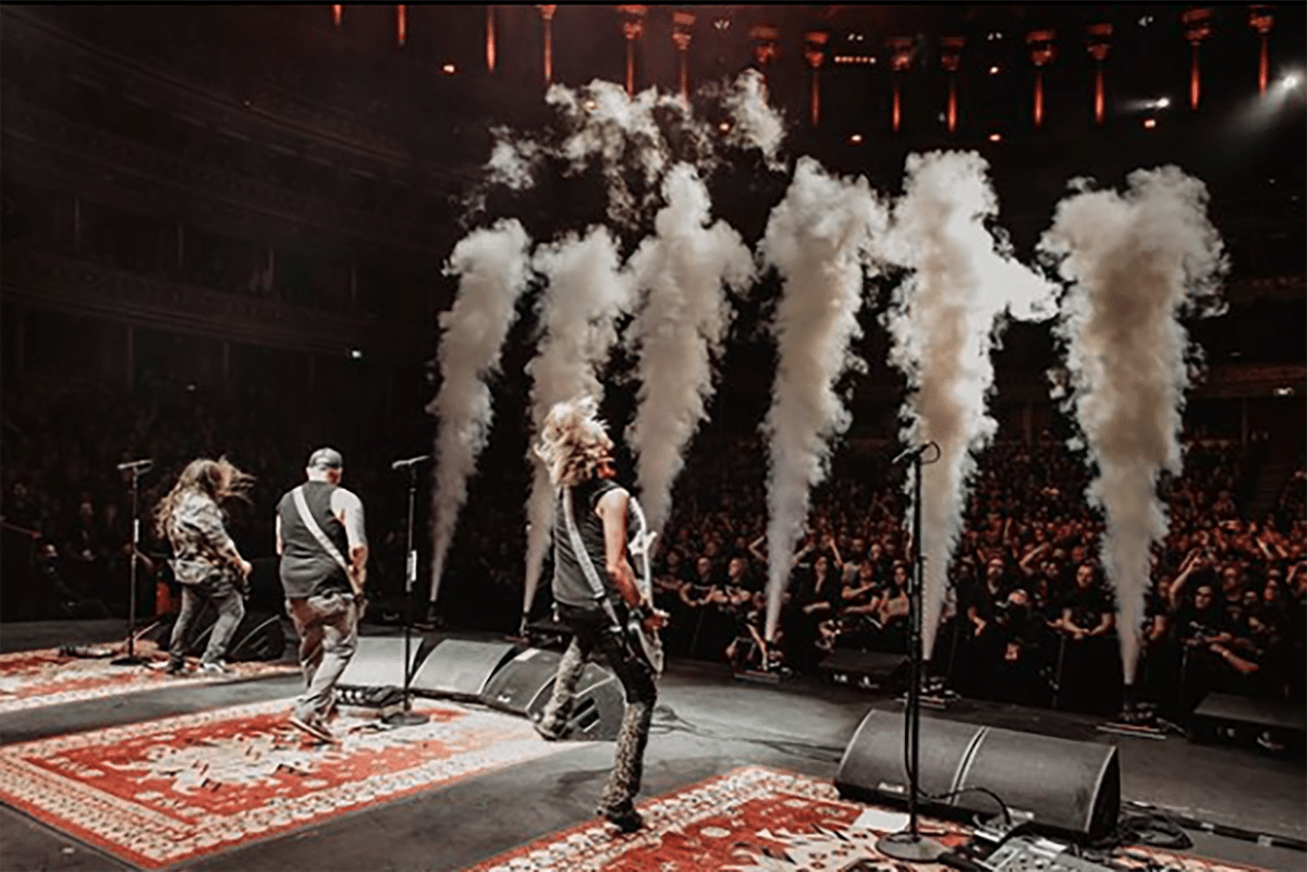 BLACK STONE CHERRY